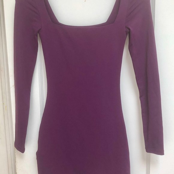 Aritzia Babaton Contour Squareneck Longsleeve Mini Dress Dewberry Purple 2XS - Picture 1 of 4